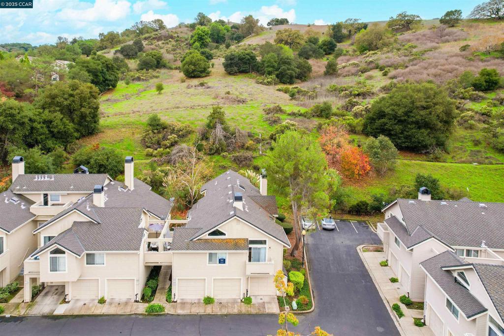 BAY POINTE - Residential