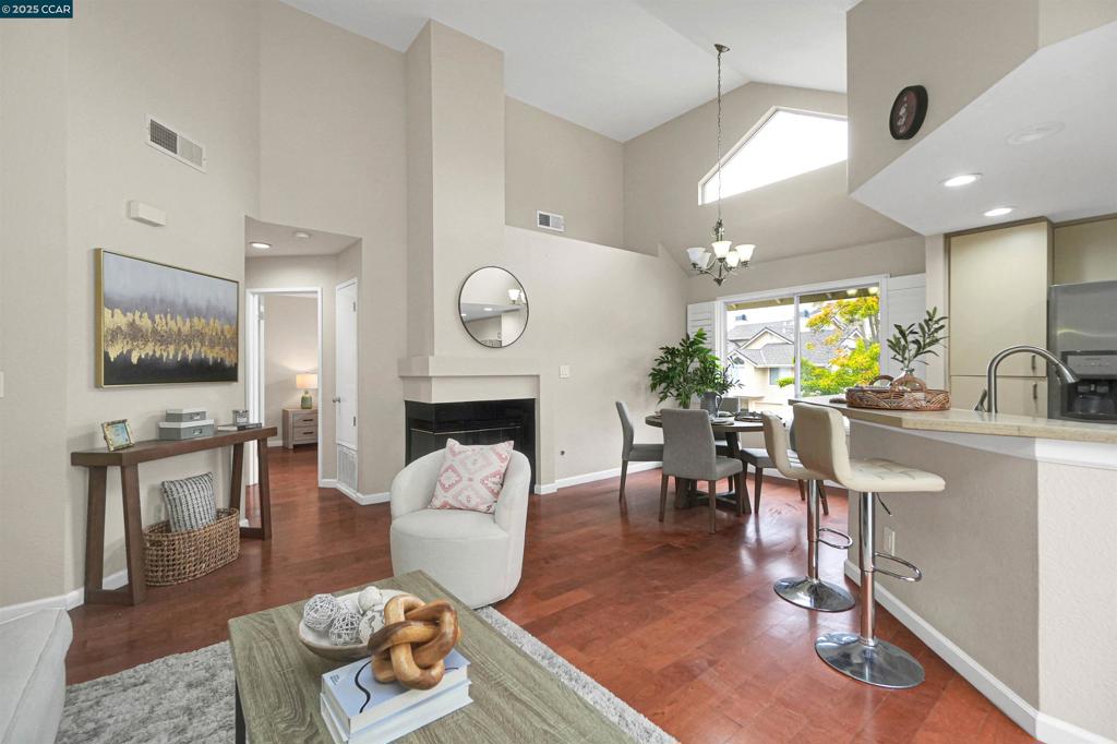 BAY POINTE - Residential