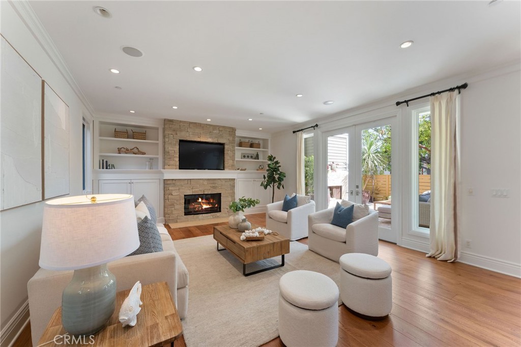 Corona del Mar North of PCH (CNHW) - Residential Lease