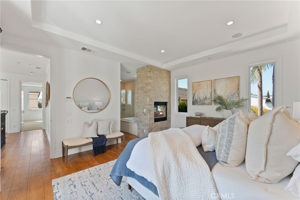 Corona del Mar North of PCH (CNHW) - Residential Lease