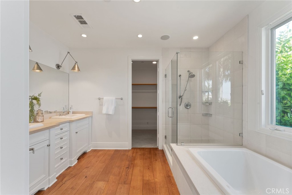 Corona del Mar North of PCH (CNHW) - Residential Lease