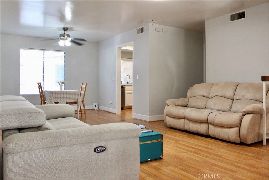1913 Huntington Drive D