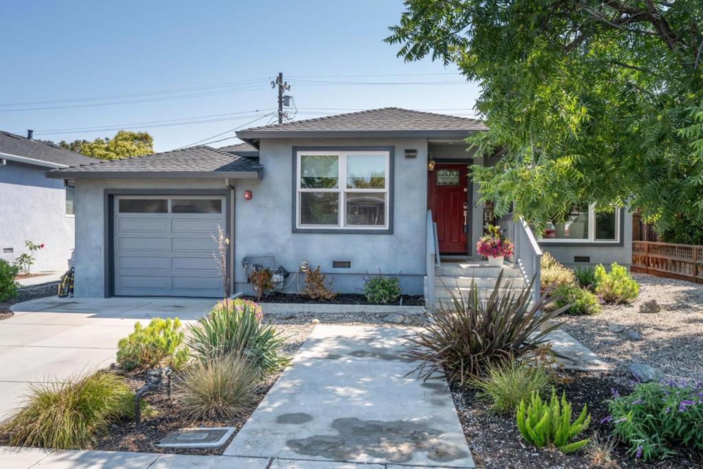 3813 Pasadena Drive