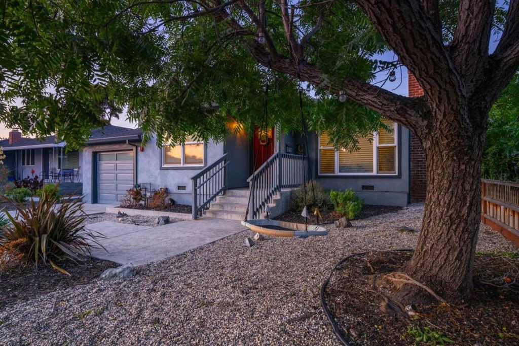 3813 Pasadena Drive