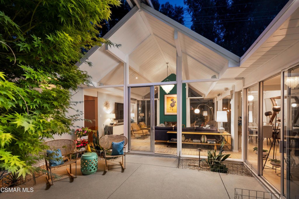 416 Camino Manzanas
