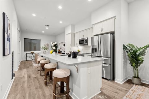 255 Elm Long Beach CA 90802