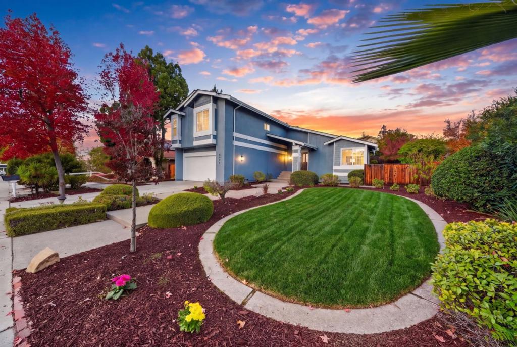 6976 Claywood Way