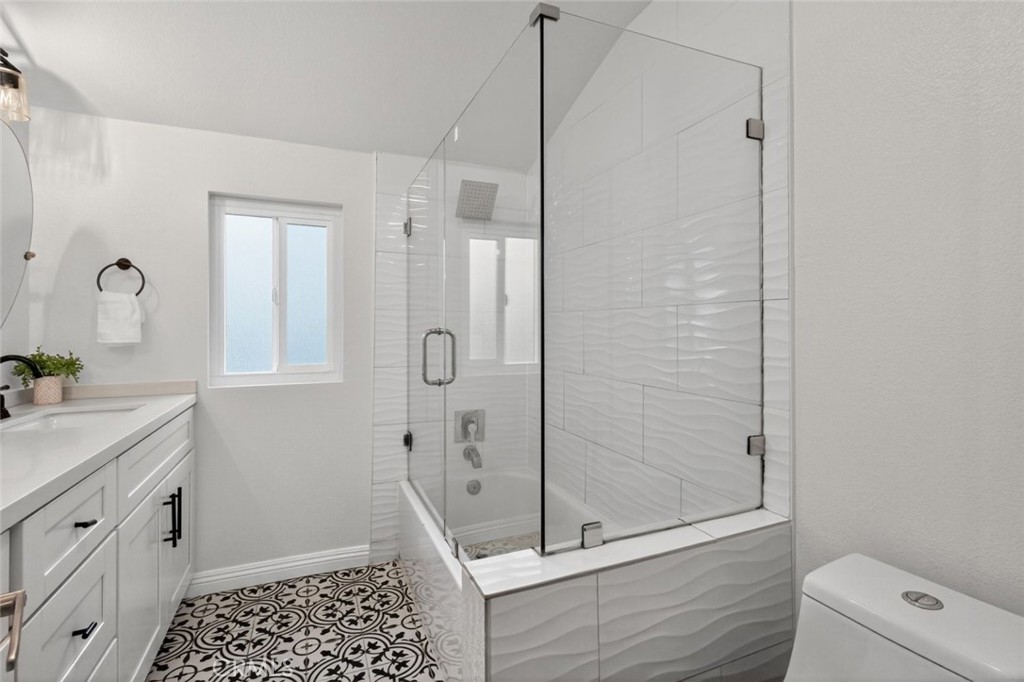 Lake Forest Keys (LK) - Residential