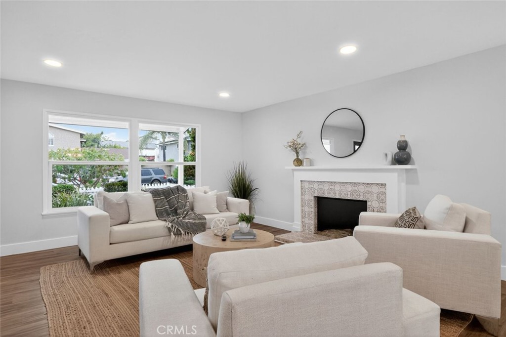 Lake Forest Keys (LK) - Residential