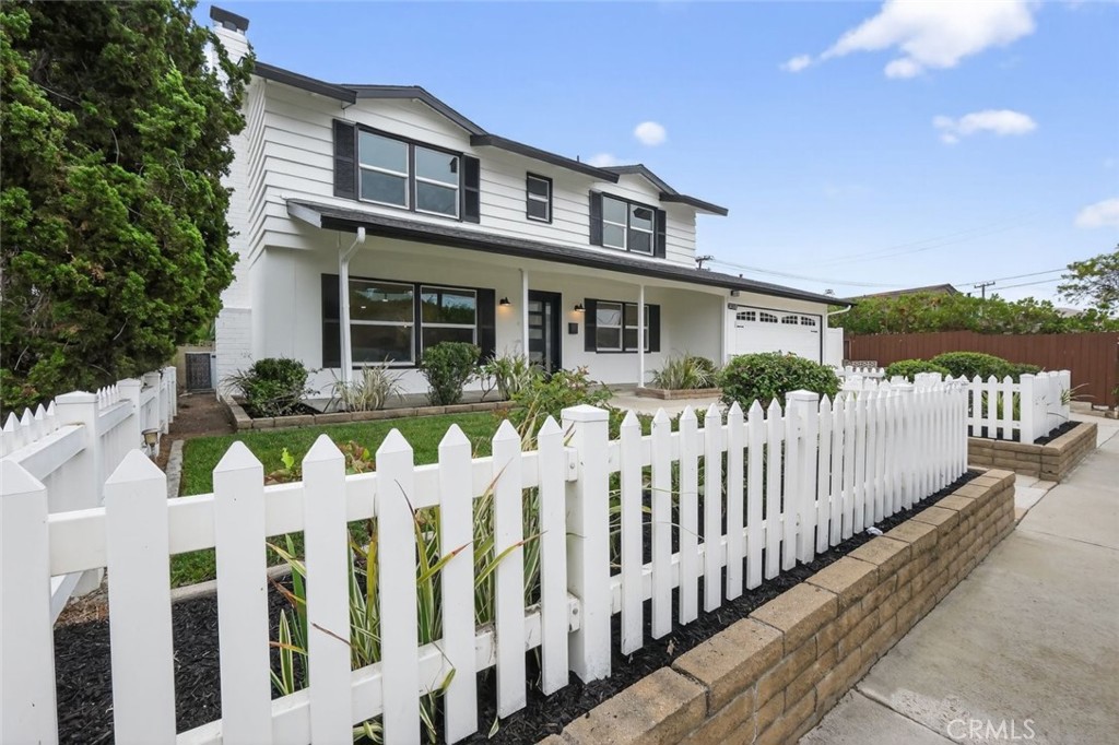 Lake Forest Keys (LK) - Residential