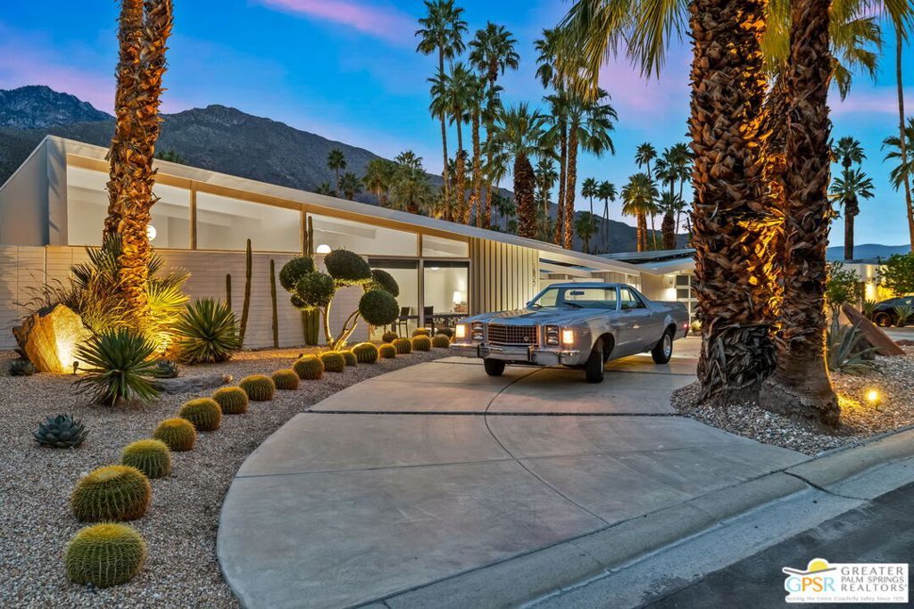 Photo of 1877 S Navajo Drive, Palm Springs, CA 92264 (MLS # 26649409PS)