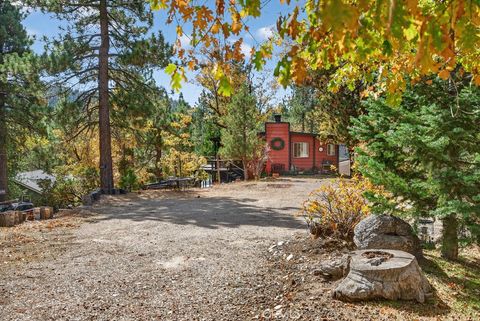 Photo of 32810 Deer Lick Ln, Arrowbear, CA 92382 (MLS # PW25247147)