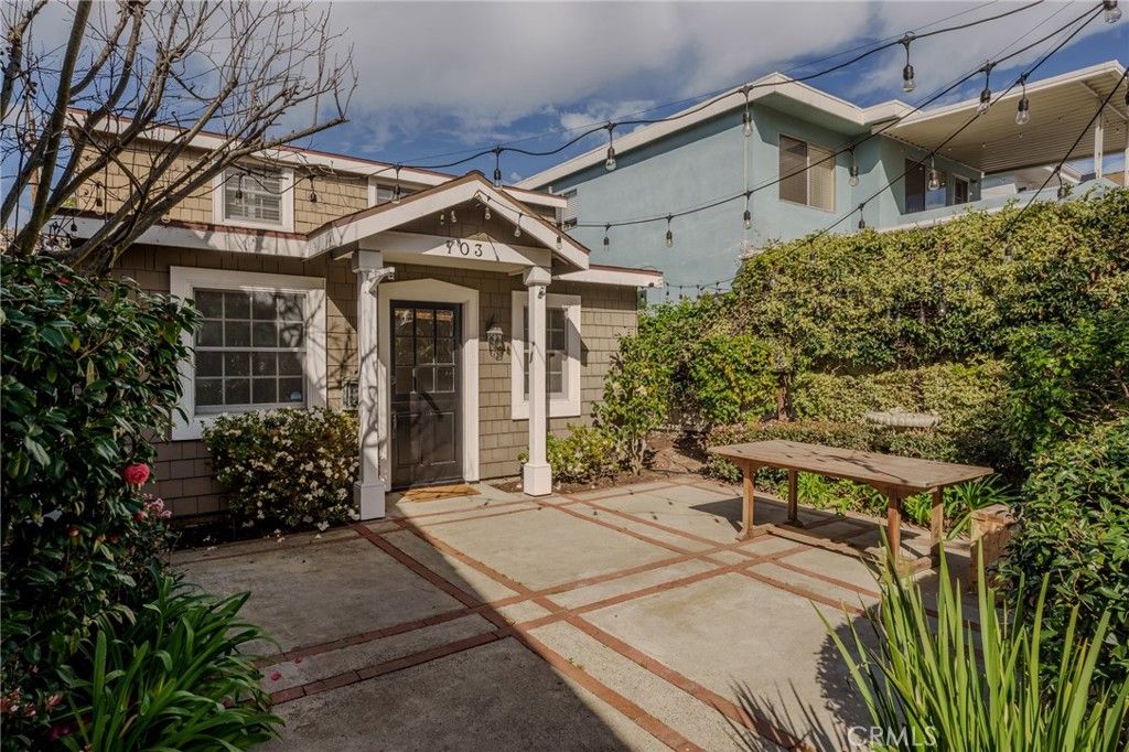 Photo of 703 Orchid Ave, Corona Del Mar, CA 92625 (MLS # NP26018704)