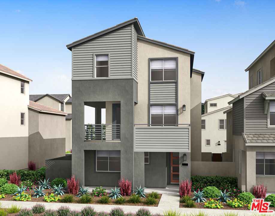 Plan Two Lark home by Tri Pointe Homes in Valencia. This traditional stunner with 4 beds/3.5 baths and a spacious layout is ready for Move-In.