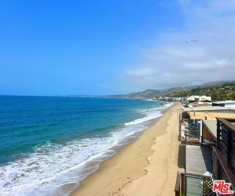 Photo of 24508 Malibu Road #Upper, Malibu, CA 90265 (MLS # 25558369)