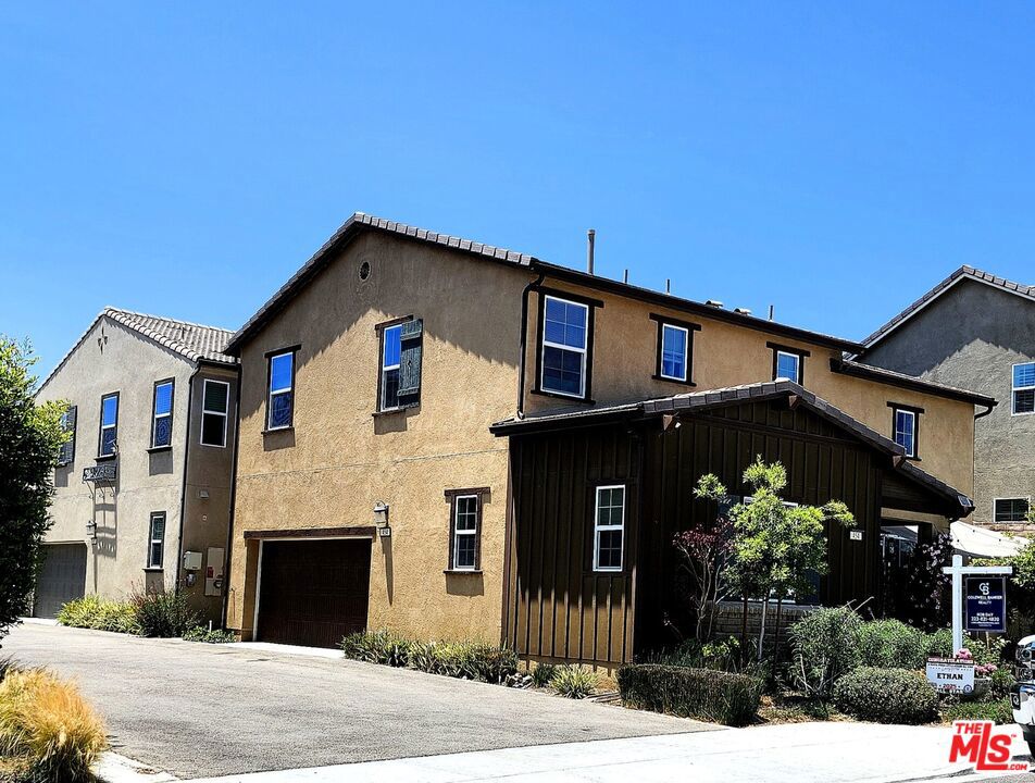 454 Tibbetts Street