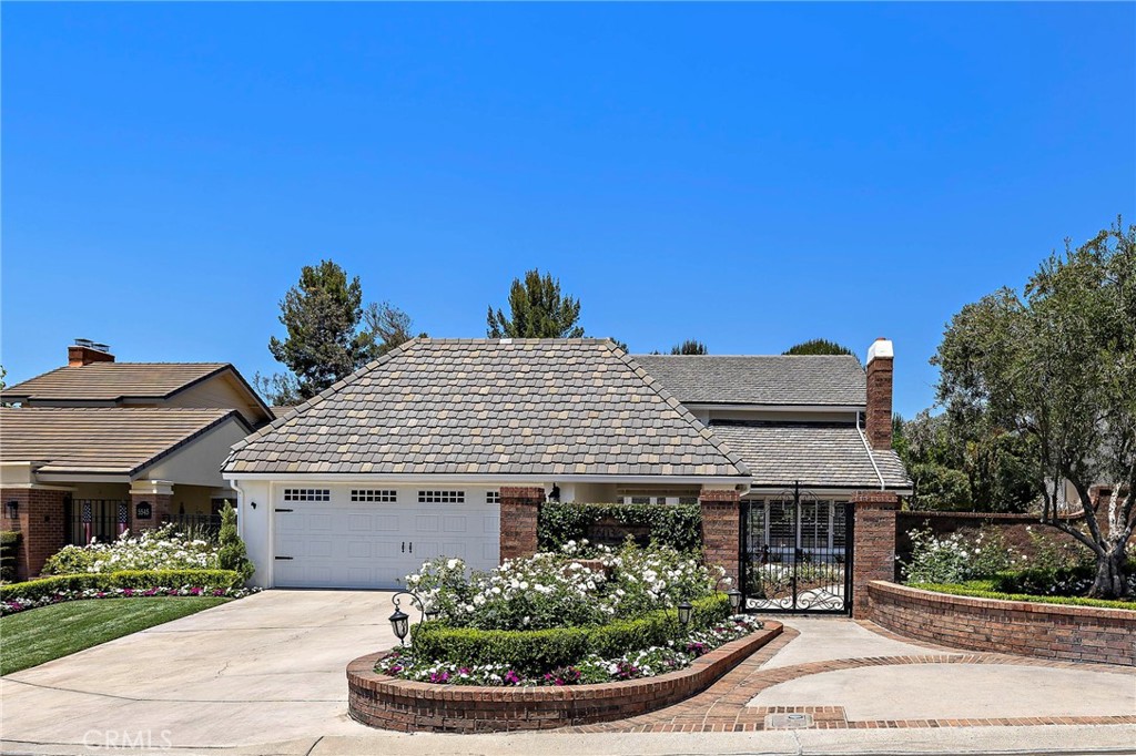 5603 E Crest De Ville