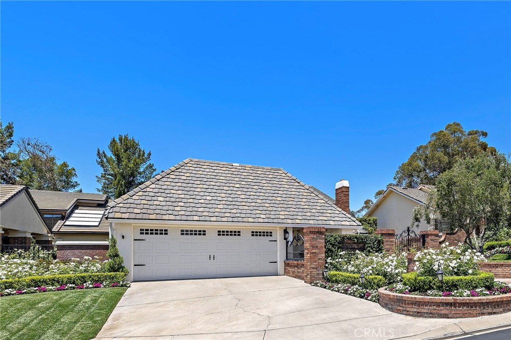 5603 E Crest De Ville