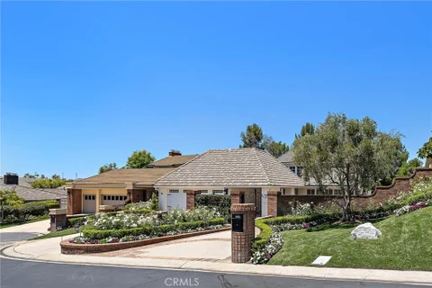 5603 E Crest De Ville Ave, Orange, CA 92867 - MLS#: PW26129093