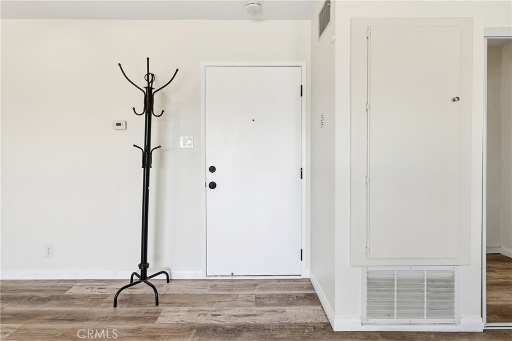 400 N Acacia c 39