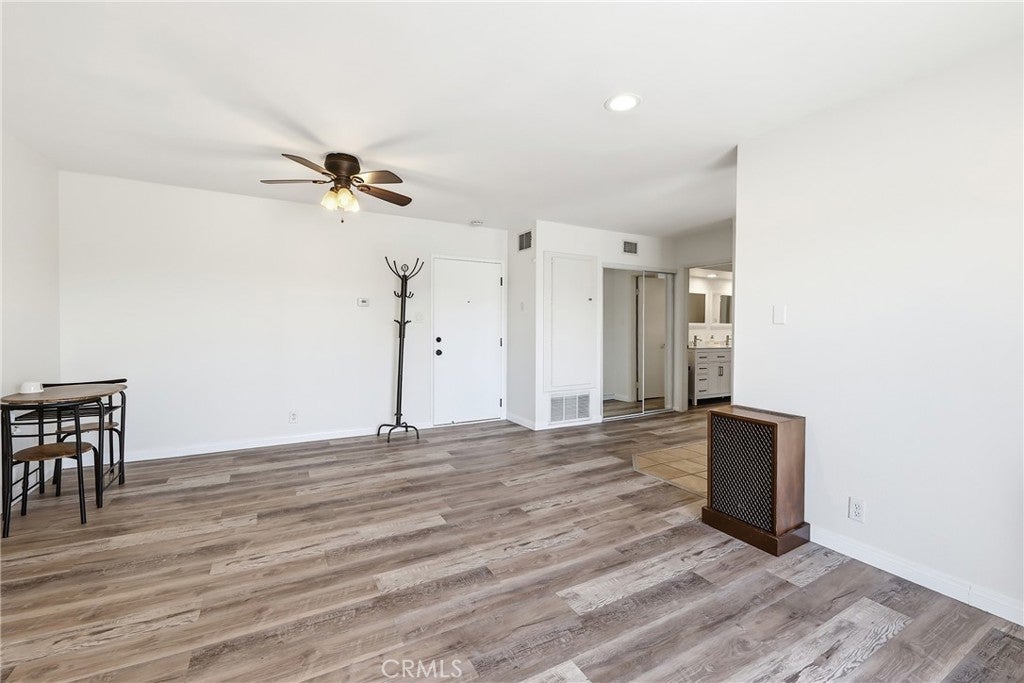 400 N Acacia c 39