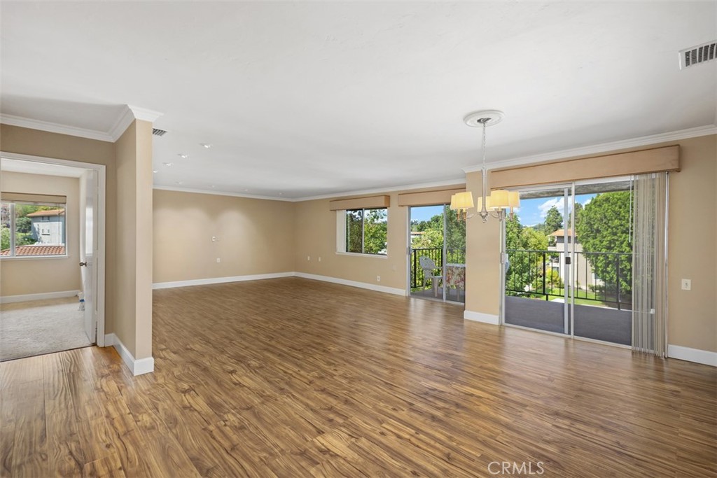 Properties 4 2381 Via Mariposa West 3A