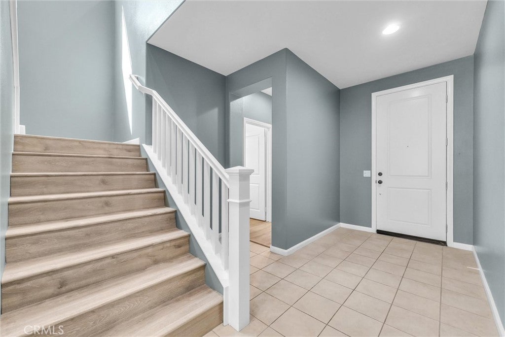 5087 S Centennial