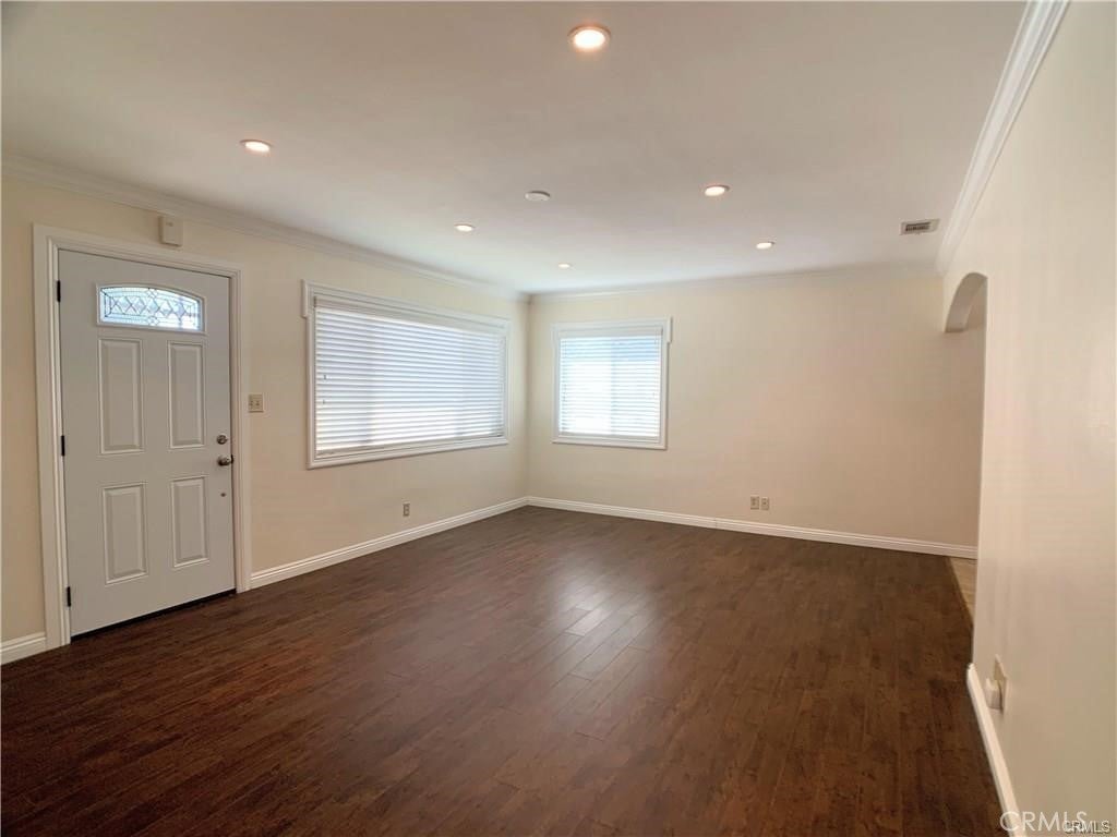 12931 Roswell Avenue