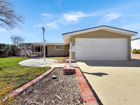 Photo of 27723 Foxlane Drive, Canyon Country, CA 91351 (MLS # ML82038195)