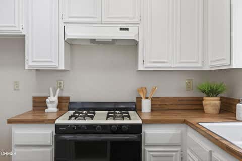 Tiny photo for 360 Melrose Drive, Oxnard, CA 93035 (MLS # V1-32407)