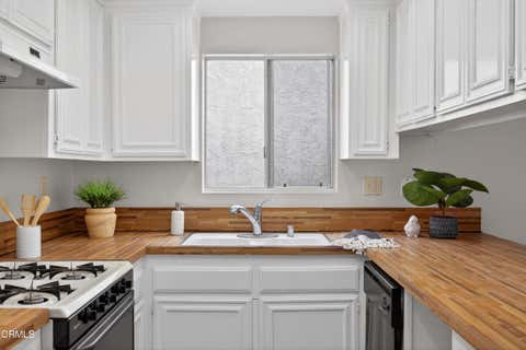 Tiny photo for 360 Melrose Drive, Oxnard, CA 93035 (MLS # V1-32407)
