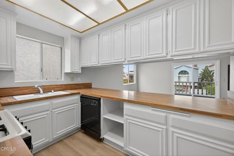 Tiny photo for 360 Melrose Drive, Oxnard, CA 93035 (MLS # V1-32407)