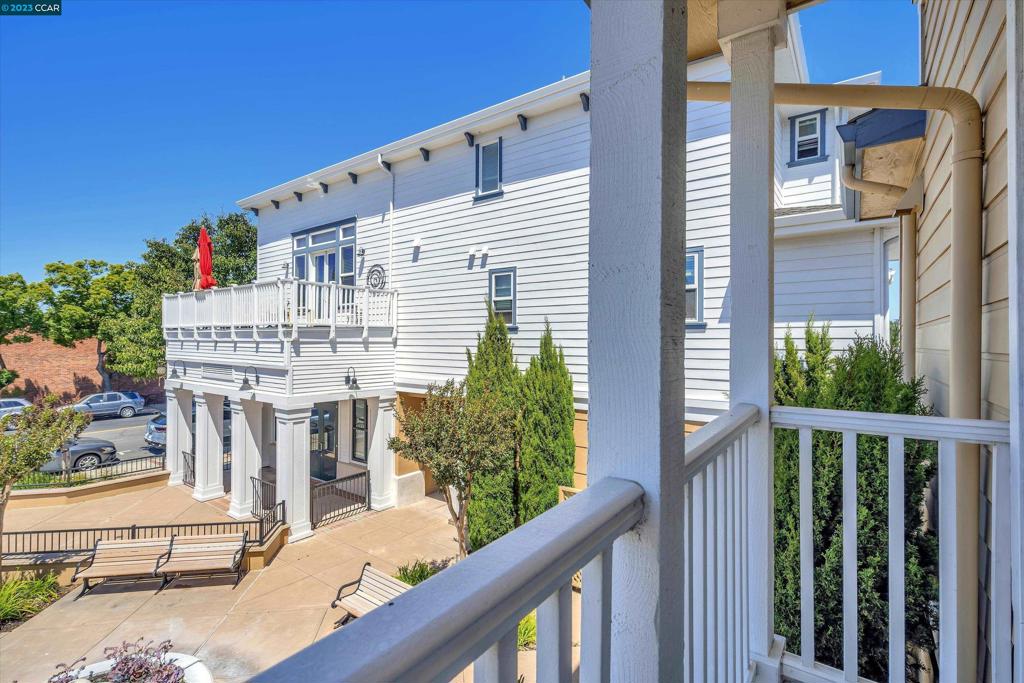 DOWNTOWN - Residential