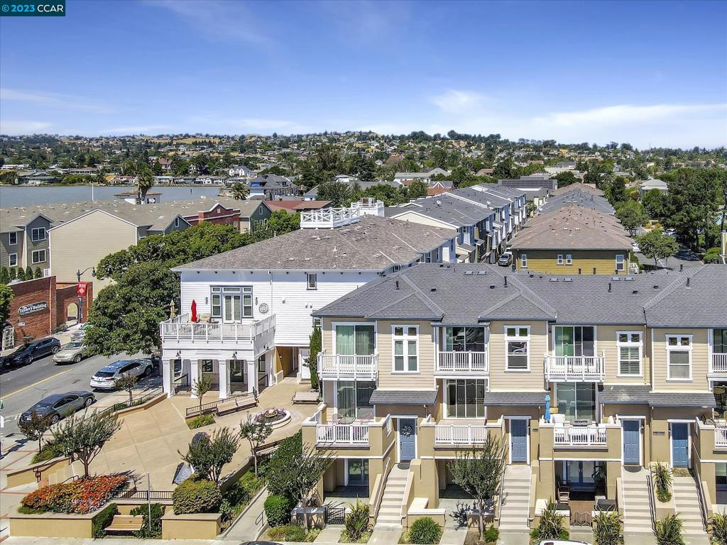 DOWNTOWN - Residential