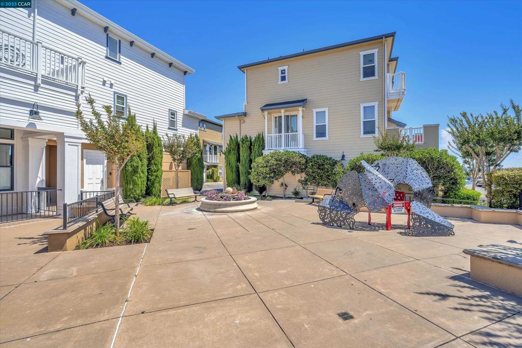 DOWNTOWN - Residential