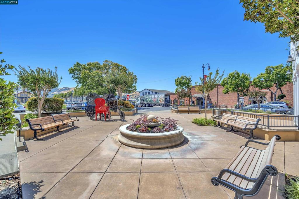 DOWNTOWN - Residential