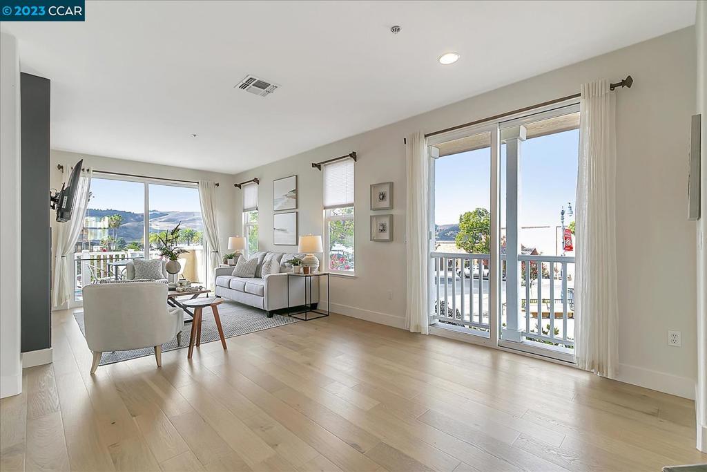 DOWNTOWN - Residential