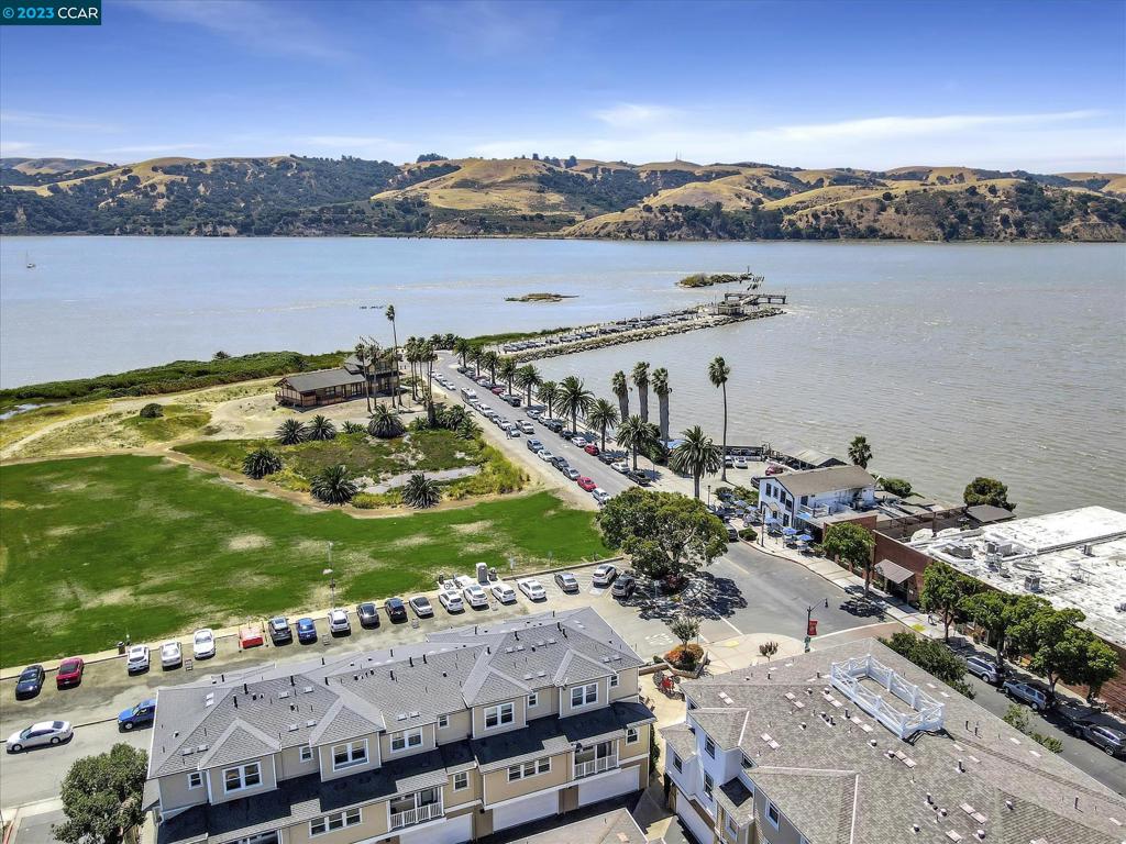 DOWNTOWN - Residential