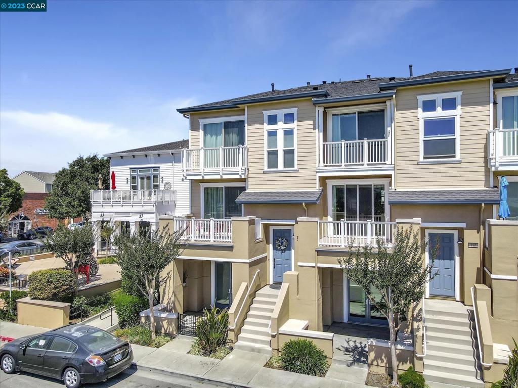 DOWNTOWN - Residential