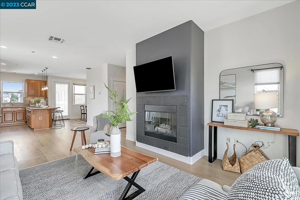 DOWNTOWN - Residential