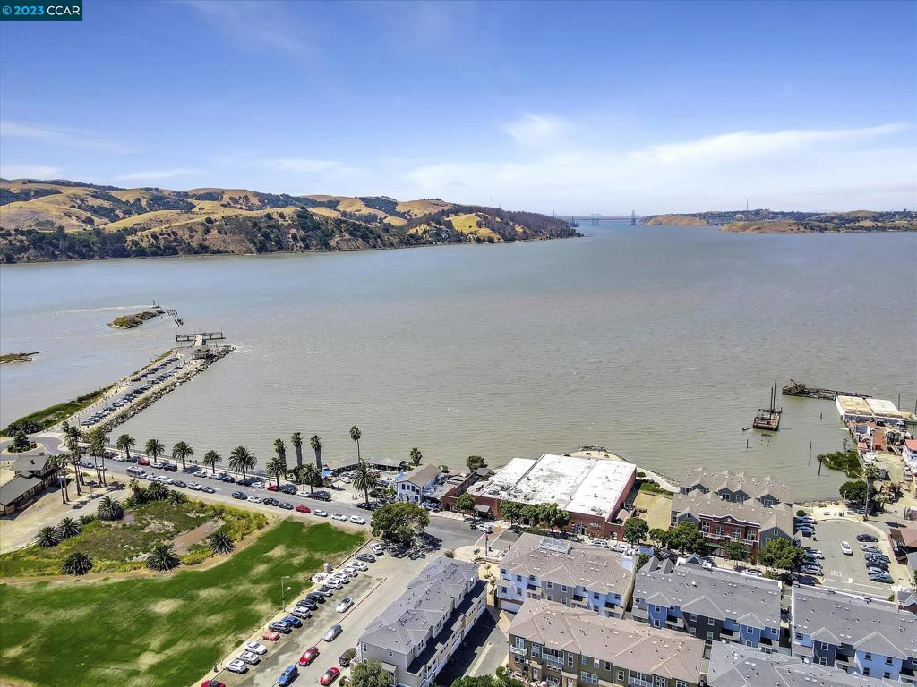 DOWNTOWN - Residential