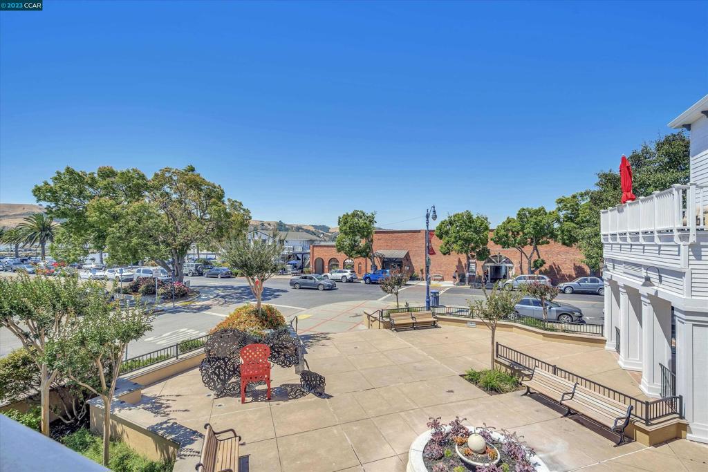 DOWNTOWN - Residential