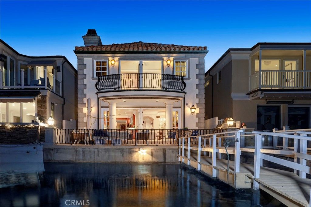 Photo of 339 Via Lido Soud, Newport Beach, CA 92663 (MLS # NP26070281)