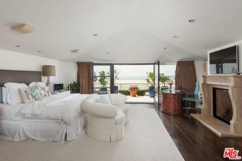 Tiny photo for 703 Palisades Beach Road, Santa Monica, CA 90402 (MLS # 25598631)