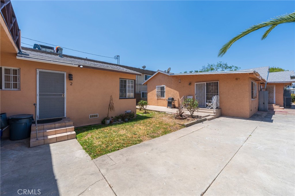 532 S Flower Street