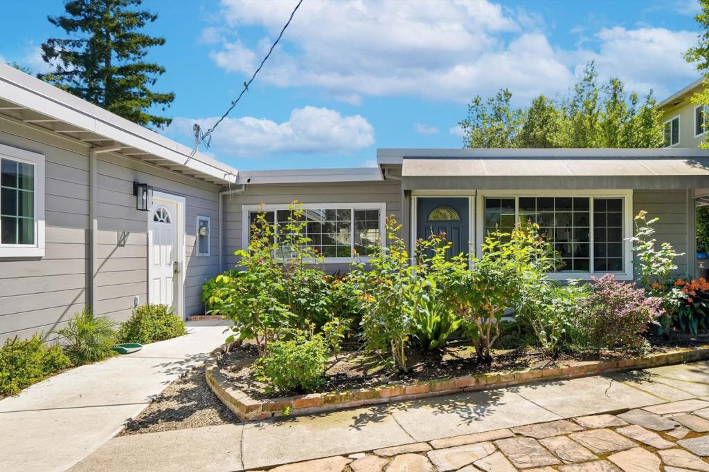 413 Del Medio Avenue, Mountain View CA 94040