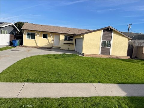 5561 Edita Avenue Westminster CA 92683