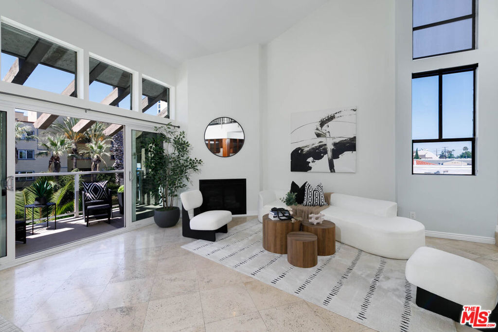 1415 E Ocean Boulevard #202