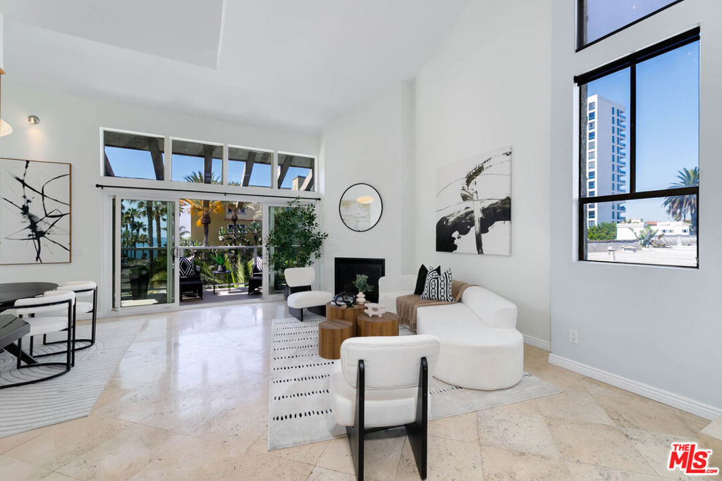 1415 E Ocean Boulevard #202