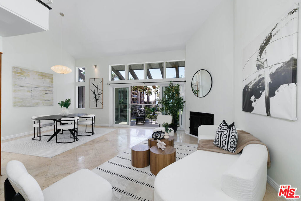 1415 E Ocean Boulevard #202